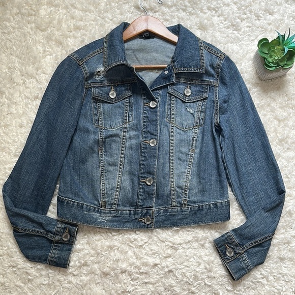 a.n.a Midweight Denim lightly distressed jean Jacket - Picture 4 of 7